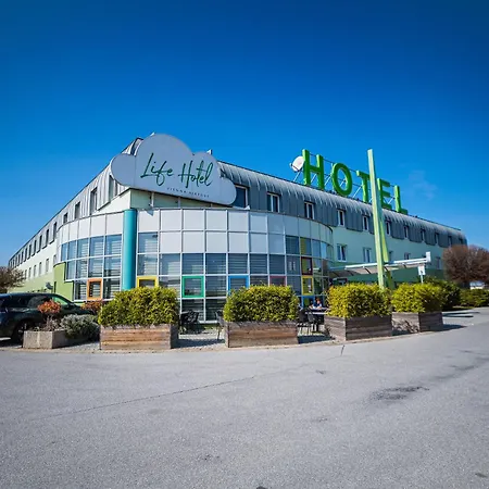 Lifehotel Vienna Airport-2